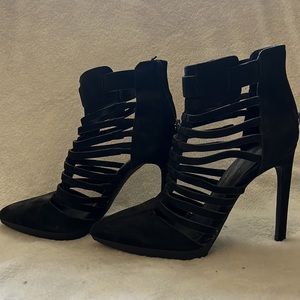 Jessica Simpson Sexy strappy heels with zipper back
